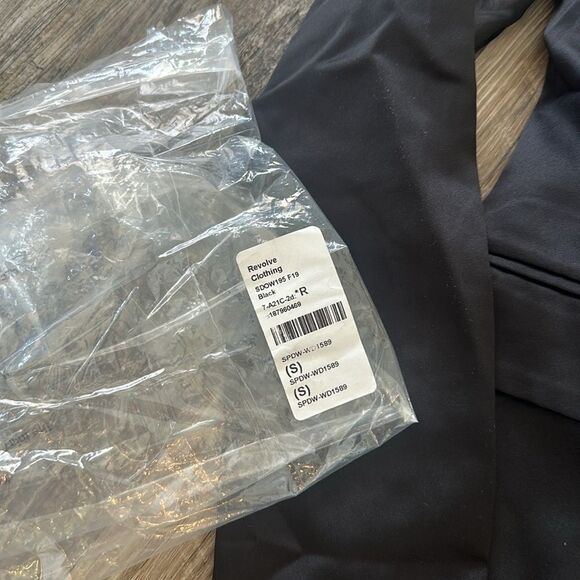 Superdown Black Satin Miley Oversized Blazer Dress Women's Size Small NWT - Picture 7 of 9